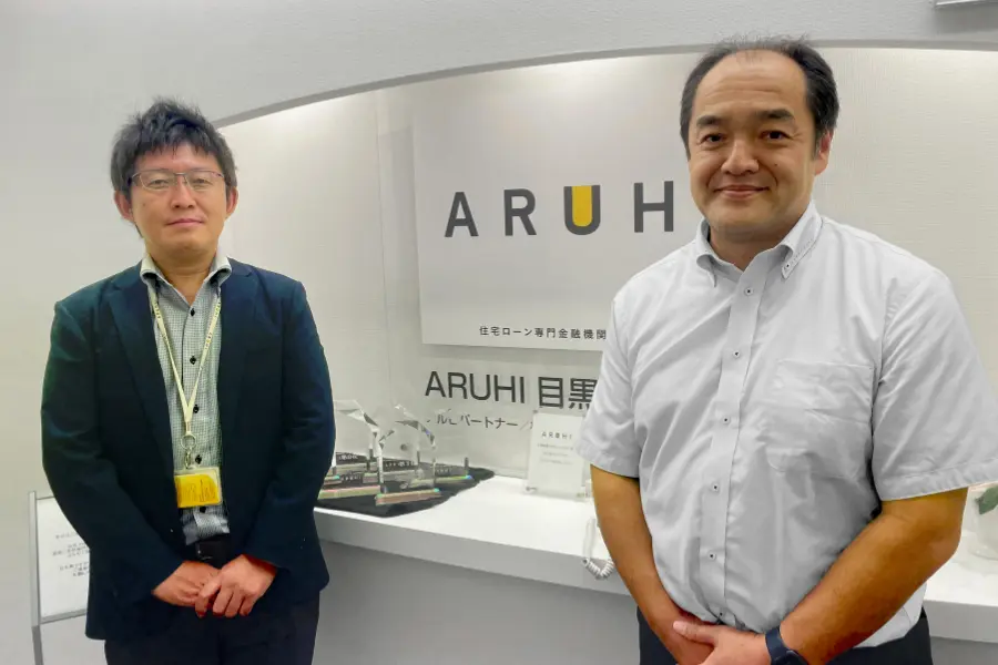 営業の岡部さんと瀬田さんの写真